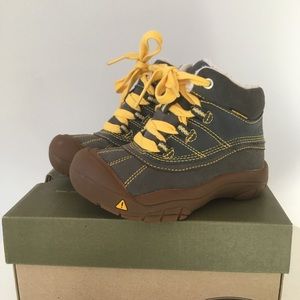 Keen Brady WP toddler winter boot
